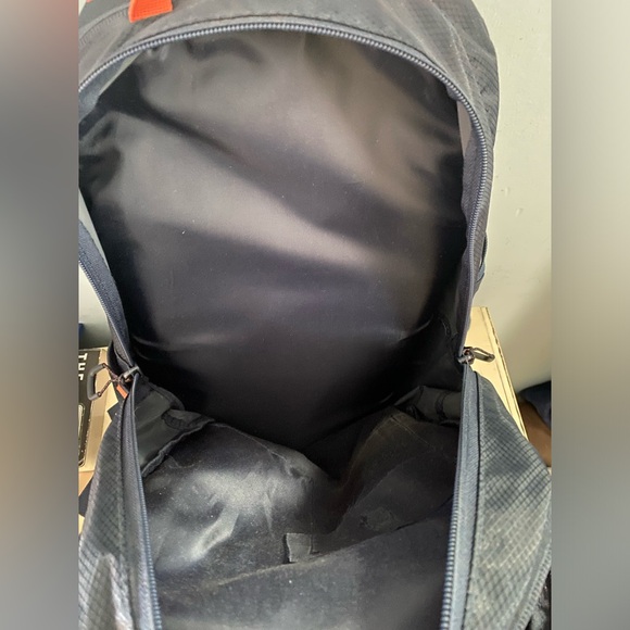 Hydration Backpack - Picture 3 of 12